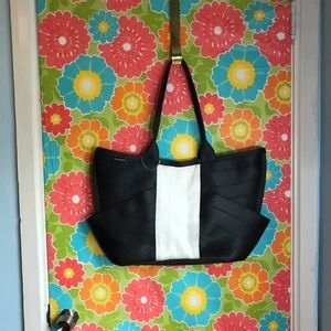 Original Maggiebag Seatbelt Bag NWOT Black & white